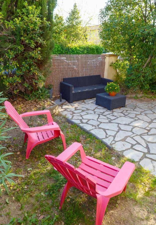 Studio Au Calme Tout Confort Proche Des Plages - Jardin Wifi Parking Frejus Luaran gambar
