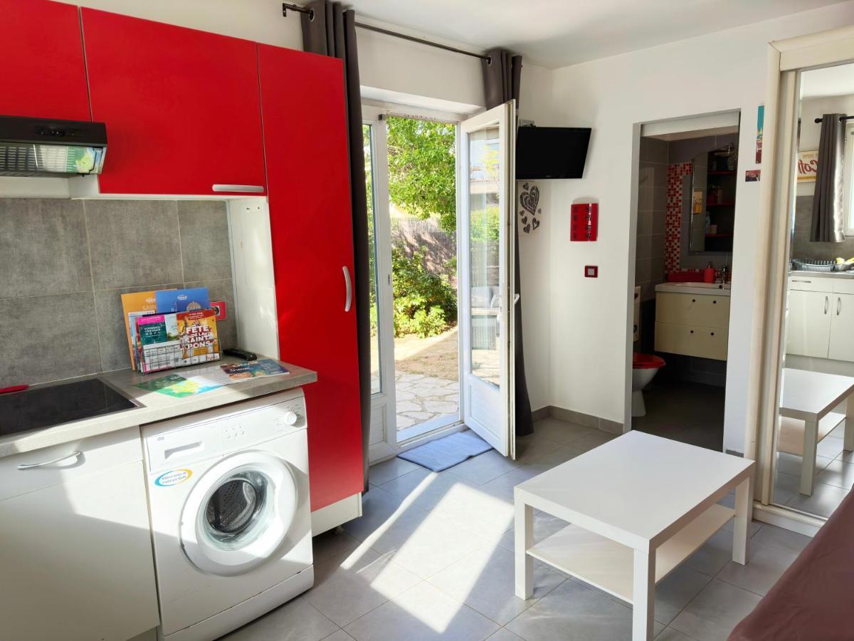 Studio Au Calme Tout Confort Proche Des Plages - Jardin Wifi Parking Frejus Luaran gambar