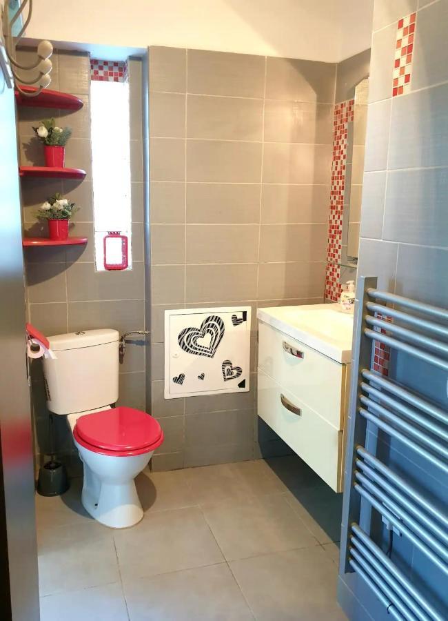 Studio Au Calme Tout Confort Proche Des Plages - Jardin Wifi Parking Frejus Luaran gambar