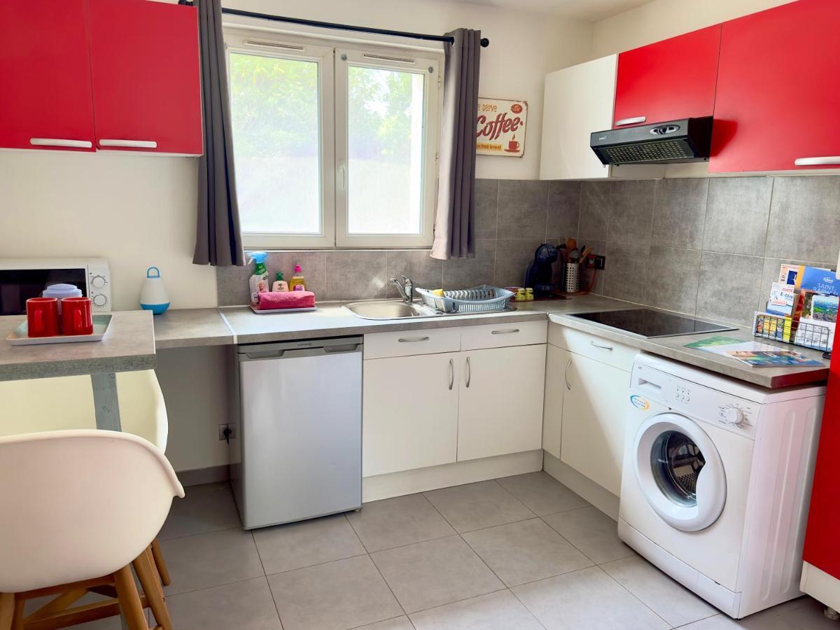 Studio Au Calme Tout Confort Proche Des Plages - Jardin Wifi Parking Frejus Luaran gambar
