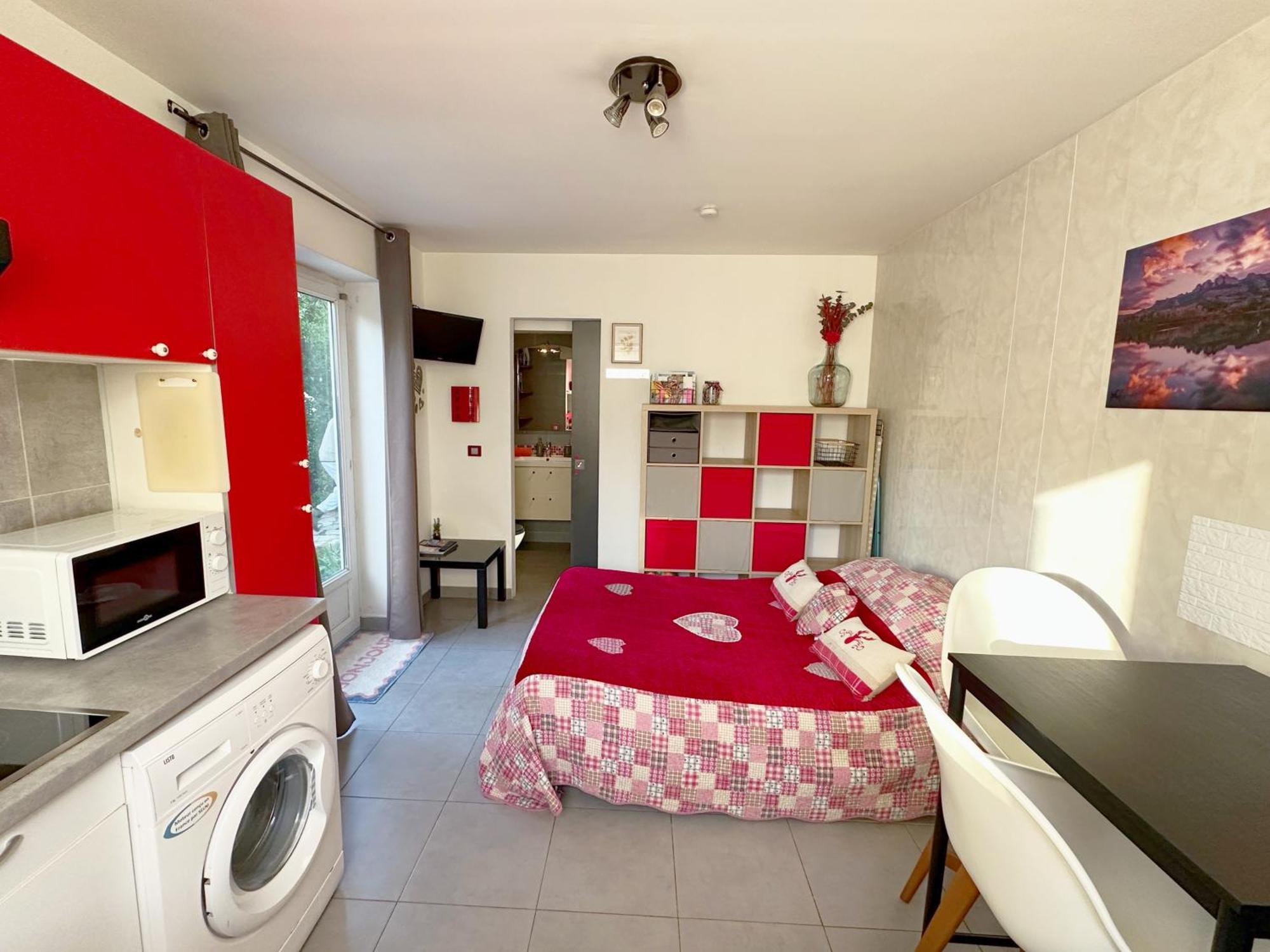 Studio Au Calme Tout Confort Proche Des Plages - Jardin Wifi Parking Frejus Luaran gambar